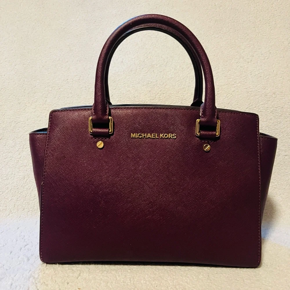 Michael Kors Selma Medium Saffiano Leather Satchel. - Picture 1 of 14